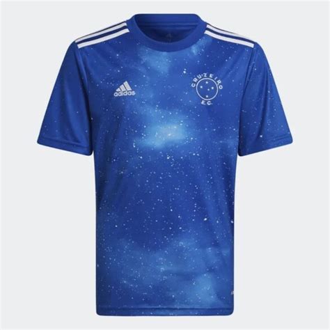 Nova camisa titular do Cruzeiro 2022 é revelada pela Adidas MDF