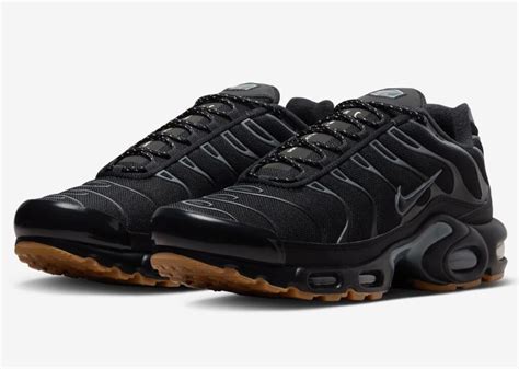 Nike Air Max Plus Black Gumが発売予定 FV0385 001 UP TO DATE