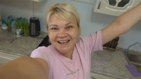 Приехал Саша! Разбираем гостинцы от родителей!!!! - YouTube