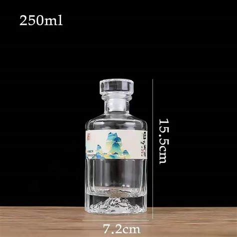 Wholesale 250ml 500ml Clear Empty Round Custom Mountain Liquor Spirits