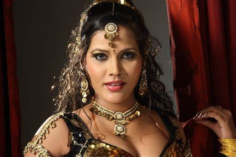 Bhojpuri Actress Seema Singh Photo And Wallpaper