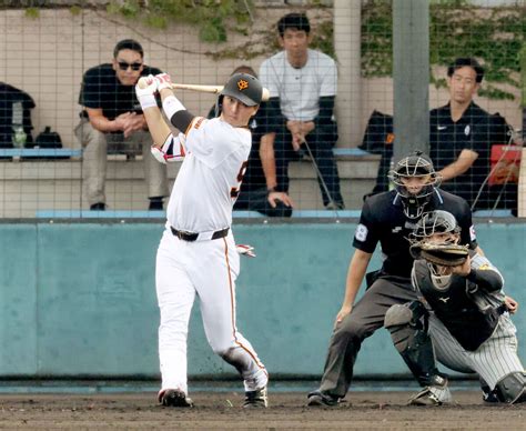 「全員にチャンスがある」巨人・阿部監督が「cs男」見極めへ 開幕フェニックスリーグ視察で浅野、秋広ら外野手アピール合戦 Baseball