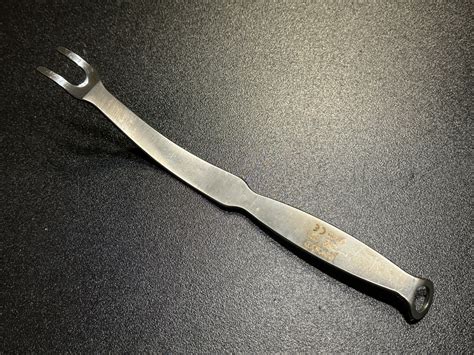 Innomed 2820 Pcl Standard Retractor For Sale
