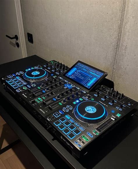 Denon Dj Prime Gb Ssd Nosilna Vre Ka Dj Kontroler