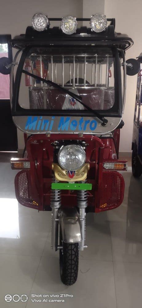 Mini Metro Battery Operated E Rickshaw At Rs Mini Metro