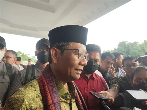 Hadir Dalam Dialog Kebangsaan Di Kota Serang Mahfud MD Ajak Masyarakat