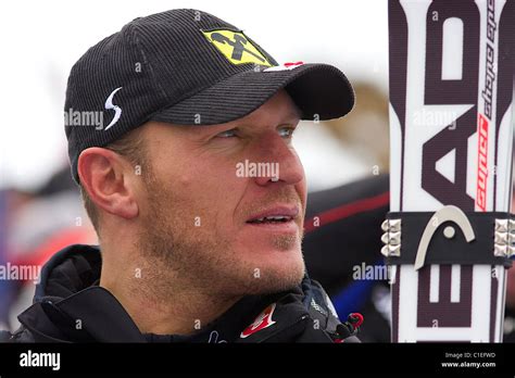 Hermann Maier looking how other racers compete Stock Photo - Alamy