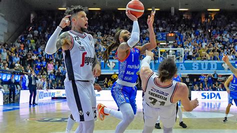 Virtus Segafredo Bologna Vs Nutribullet Treviso Basket Partita