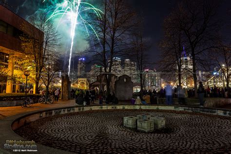 Crowds watch Pittsburgh fireworks on Light Up Night - MetroScenes.com - Pittsburgh - Light Up ...