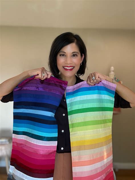 Shannon - 🌈 **WHAT DO THE COLORS IN YOUR CLOSET SAY ABOUT YOU?** 🎨