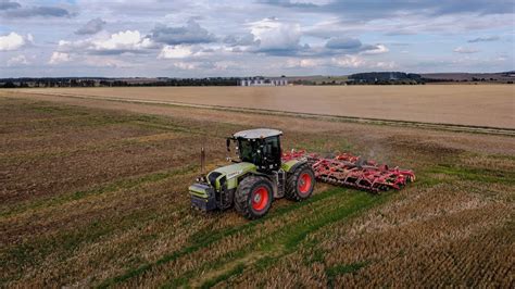 Claas Xerion 3800 Väderstad Carrier XL 825 Claas Axion 950