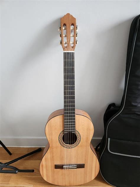 Yamaha Classical Guitar, Hobbies & Toys, Music & Media, Musical ...