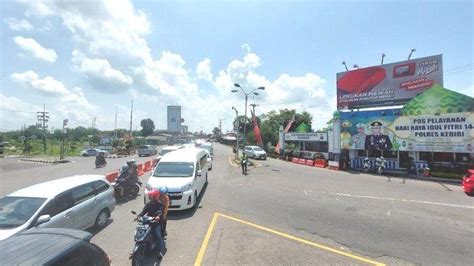 Cuti Lebaran Berakhir Lalu Lintas Di Simpang Tiga Mengkreng