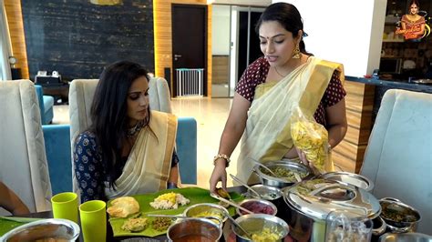 Chubby Malayali Aunty Huge Tits And Tummy Show In Kerala Saree Mkv Snapshot Postimages