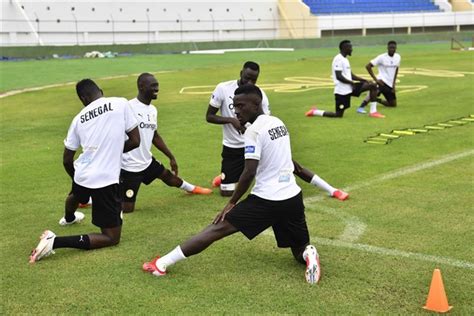 Première séance d entraînement des Lions au stade Lat Dior de Thiès