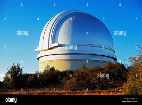 Telescope palomar observatory hi-res stock photography and images - Alamy