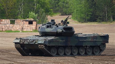 Poland Asks Germanys Permission To Send Its Leopard Tanks To Ukraine