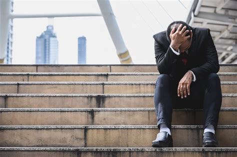 Business People Are Stressed Put Their Hands On The Head About