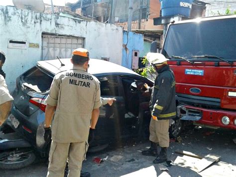 G Caminh O Desgovernado Atinge Ve Culos E Mata Mulher Em Manaus