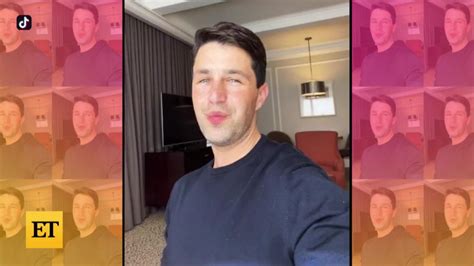 Josh Peck Impersonates Icarly Co Star Miranda Cosgrove On Tiktok