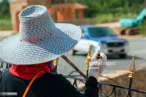 31 Iron Fence Installation Stock Photos, High-Res Pictures, and Images - Getty Images