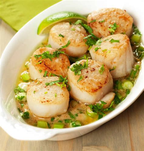 Seared Scallops With Garlic Ginger Cream Sauce Recipe Scallop Recipes Scallops Seared Easy