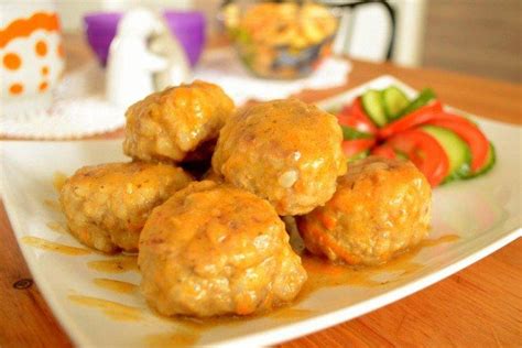 Тефтели с подливкой в духовке - 10 вкуснейших рецептов