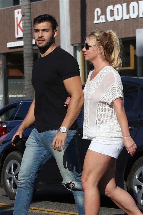 Britney Spears and boyfriend Sam Asghari - Arrives at Le Pain in ...