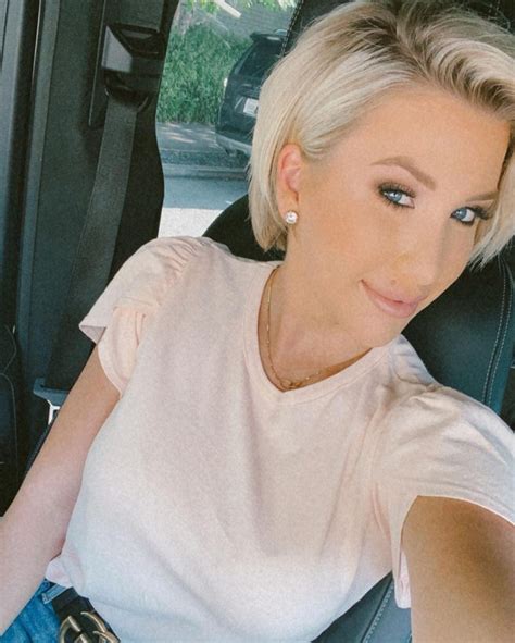 It S Been A Year Since Savannah Chrisley Chopped Off Her Hair