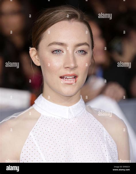 Saoirse Ronan Premiere Of Summit Entertainment S The Twilight Saga