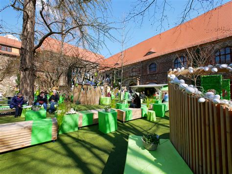 Halle Saale Osterausstellung In Der Neuen Residenz Halletoni