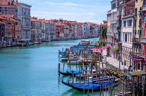 Rialto Bridge Facts About The Most Iconic Sight In Venice Rossi