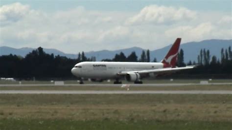 Christchurch Intl Airport Plane Spotting 23 10 2007 Youtube