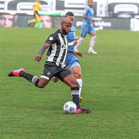 Cruzeiro Faz Sondagem Por Messias Zagueiro Do Cear