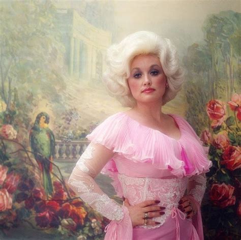 Dolly Parton Cover Session For Her Album “heartbreaker” On February 15