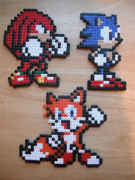 Sonic Knuckles Tails Sprite By Tombraiderkuchen On Deviantart