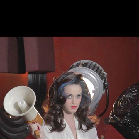 Katy Perry Short Hair Blonde Pixie Crop Glamour UK