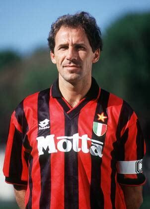 Franco Baresi Milan Photos Imago Franco Baresi Vintage Football