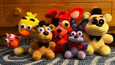 “These are my friends.” I completed my FNAF 1 plushie collection ...