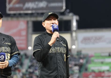 Wbc 한국대표팀 김기태 타격코치 건강 악화로 귀국 이투데이