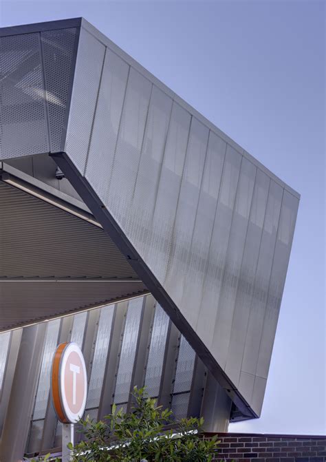 Engineers explain the structural changes at redfern station 21