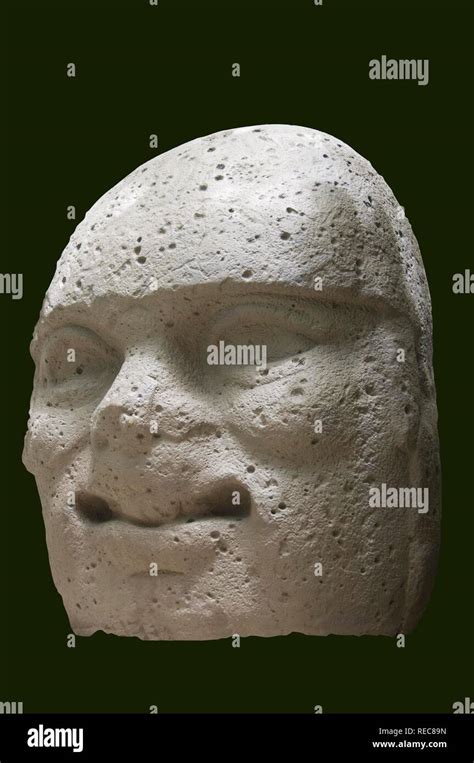 Olmec giant stone head and sculpture, Park Museum La Venta ...