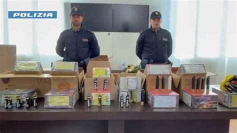 Botti Illegali La Polizia Sequestra Kg Di Esplosivi A Fino E