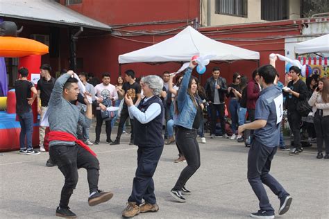 Universidad De Valpara So Campus Santiago Celebra Fonda