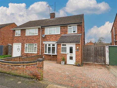 3 Bed Semi Detached House For Sale In Highfield Road Leighton Buzzard