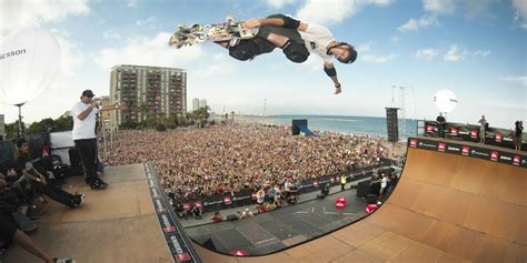 11 Year Old Skating Prodigy Beats Tony Hawk's 900 Degree Turn Record