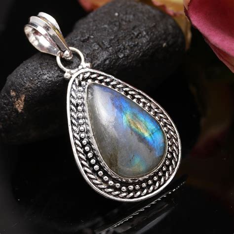 Multi Flashy Labradorite Gemstone Pendant 925 Sterling Silver Jewelry