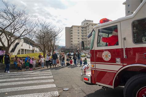 Dvids Images Cfay Mwr Hosts Ikego Holiday Parade Image Of