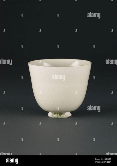 7th Century Chinese Porcelain Hi Res Stock Photography And Images Alamy