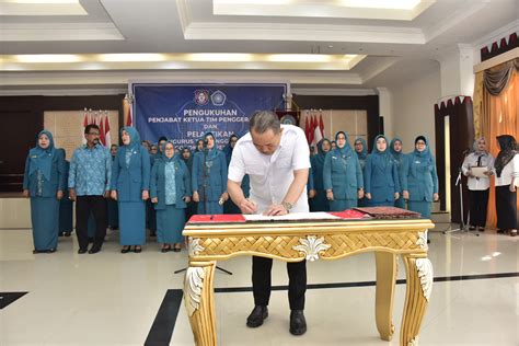 Penjagub Gorontalo Lantik Pengurus Tp Pkk Dan Ketua Forikan Berita